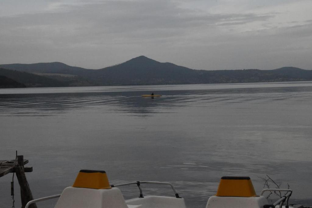 Independent Villa With Private Beach On The Lake Bracciano Kültér fotó