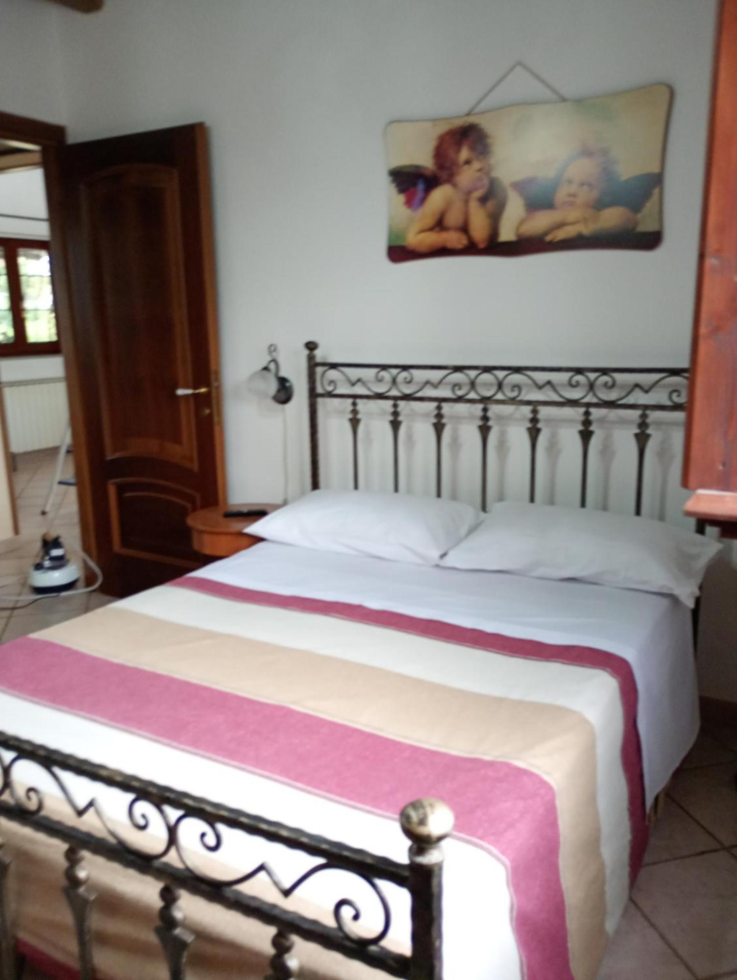Independent Villa With Private Beach On The Lake Bracciano Kültér fotó
